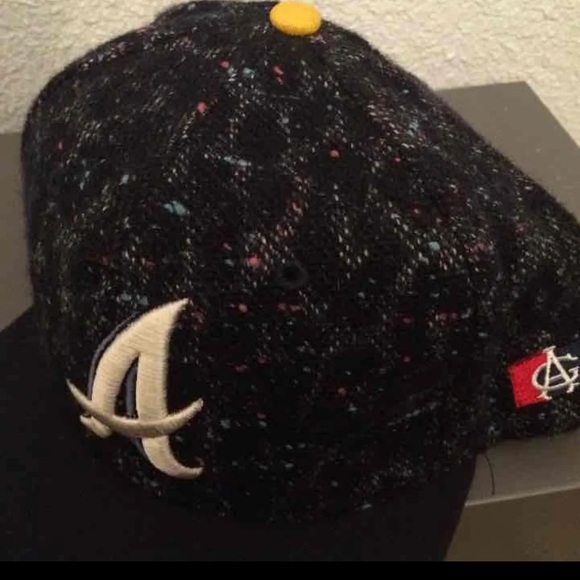 SnapBack cap - Picture 4 of 4